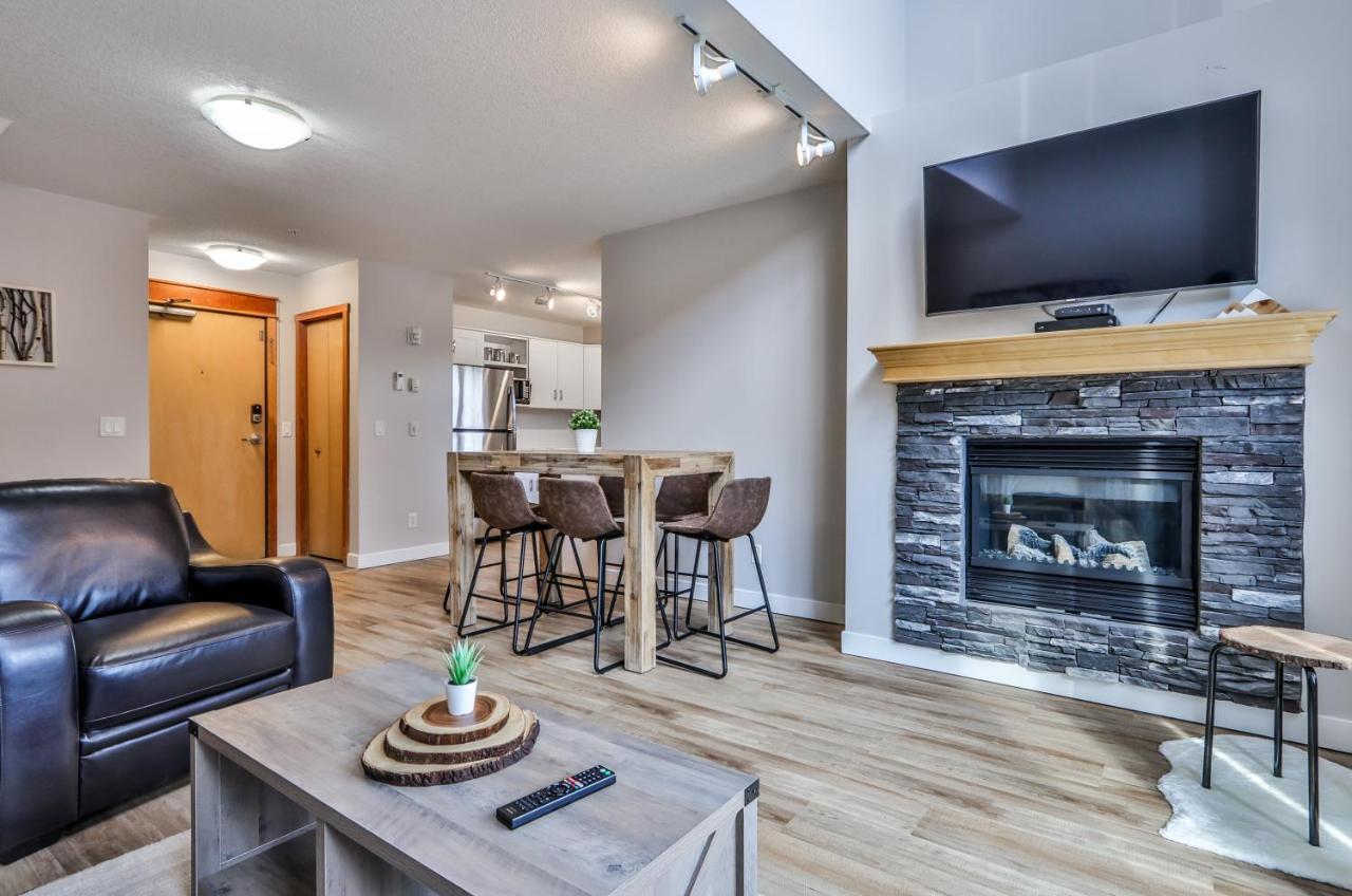 Charming 1 Bdrm Plus Loft With Views Managed By Little Sister Getaways Canmore Exterior photo